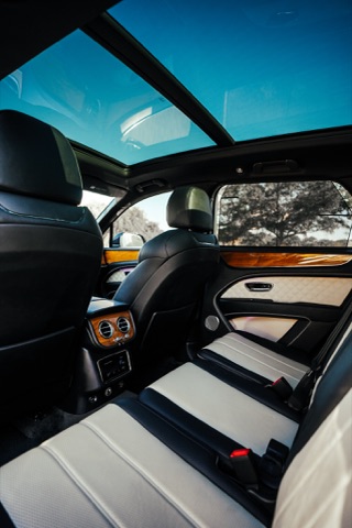 Bentley Bentayga photo 5