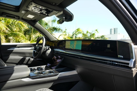 Cadillac Escalade photo 3