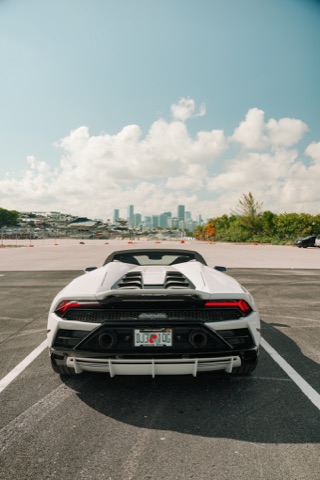 Lamborghini Huracán EVO photo 1