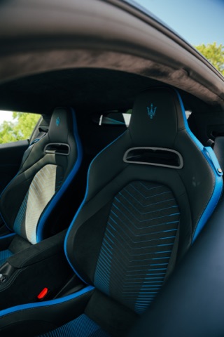 Maserati MC20 photo 4