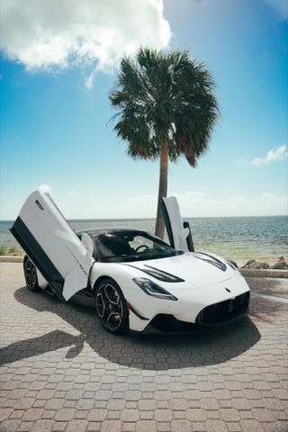 Maserati MC20 photo 6