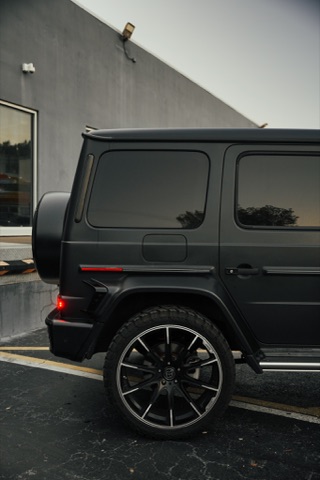 Brabus 700 4x4² photo 4