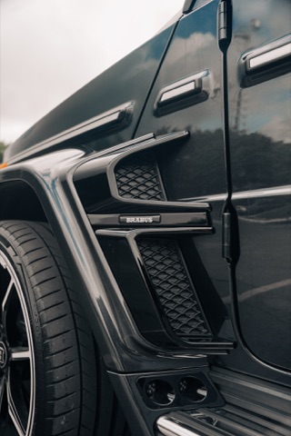 Brabus 700 photo 2
