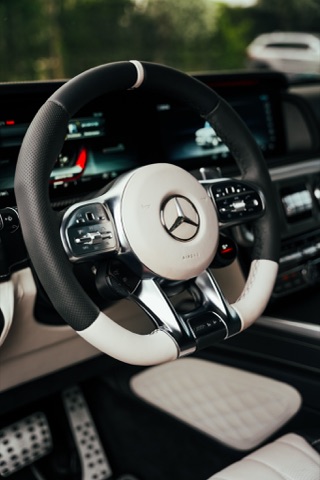 Brabus 700 photo 2