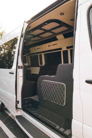Mercedes-Benz Sprinter Executive Van photo 5