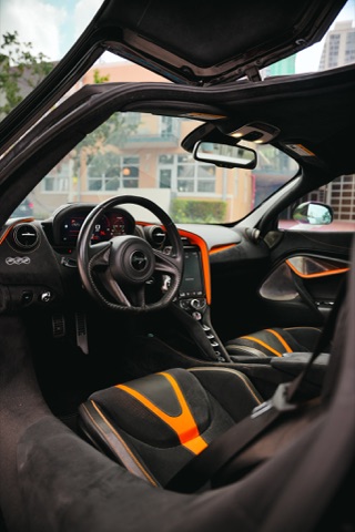 McLaren 720S, foto 1