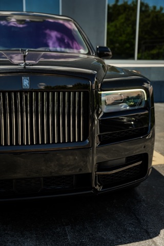 Rolls-Royce Cullinan Black Badge photo 1