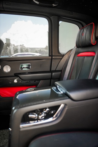 Rolls-Royce Cullinan Black Badge photo 5