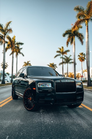 Rolls-Royce Cullinan photo 2