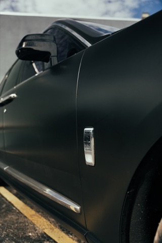 Rolls-Royce Cullinan photo 2