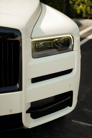 Rolls-Royce Cullinan photo 3