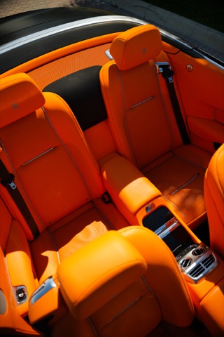Rolls-Royce Dawn photo 2