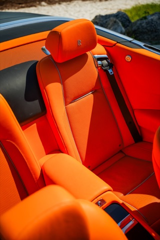 Rolls-Royce Dawn photo 5